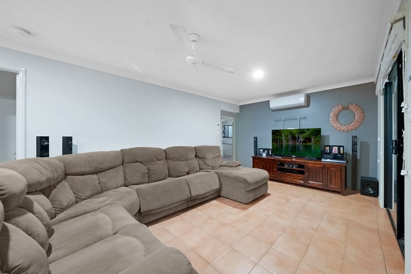 Photo - 90 Pine River Drive, Murrumba Downs QLD 4503 - Image 8