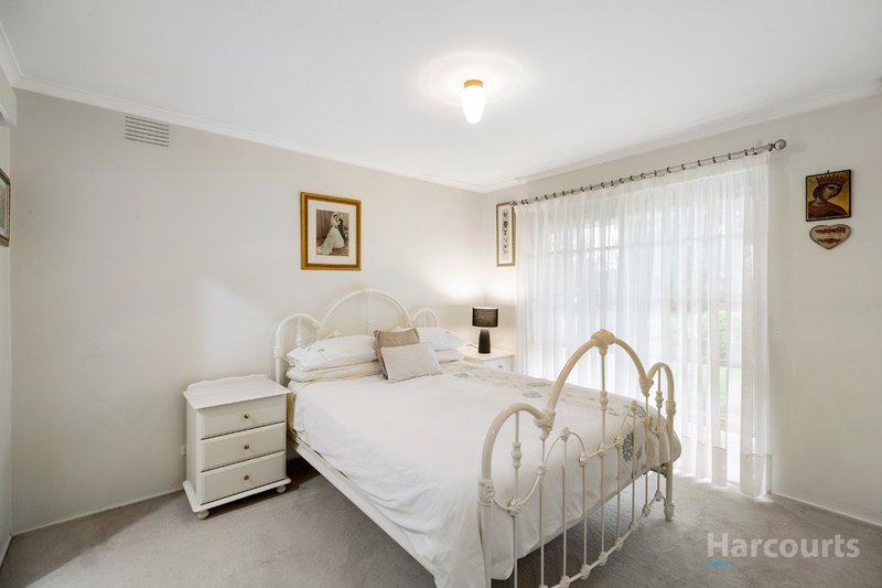 Photo - 90 Rachelle Drive, Wantirna VIC 3152 - Image 6