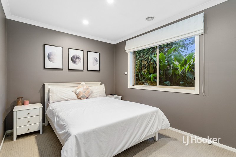 Photo - 90 Rowland Drive, Point Cook VIC 3030 - Image 16