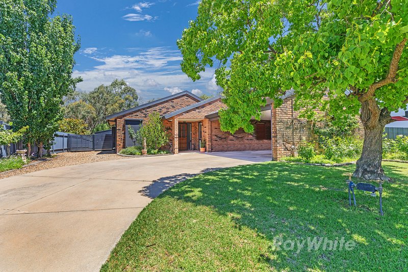 90 Rutley Crescent, Echuca VIC 3564