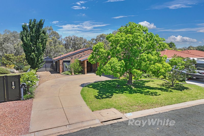 Photo - 90 Rutley Crescent, Echuca VIC 3564 - Image 2