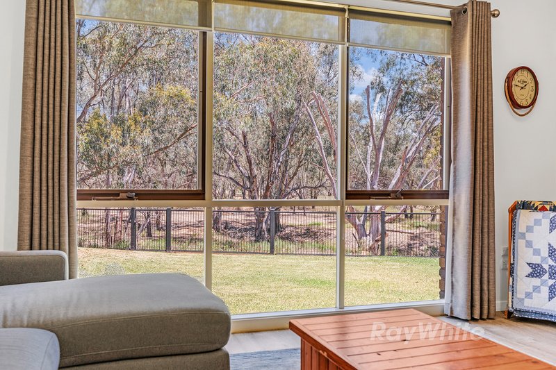 Photo - 90 Rutley Crescent, Echuca VIC 3564 - Image 11