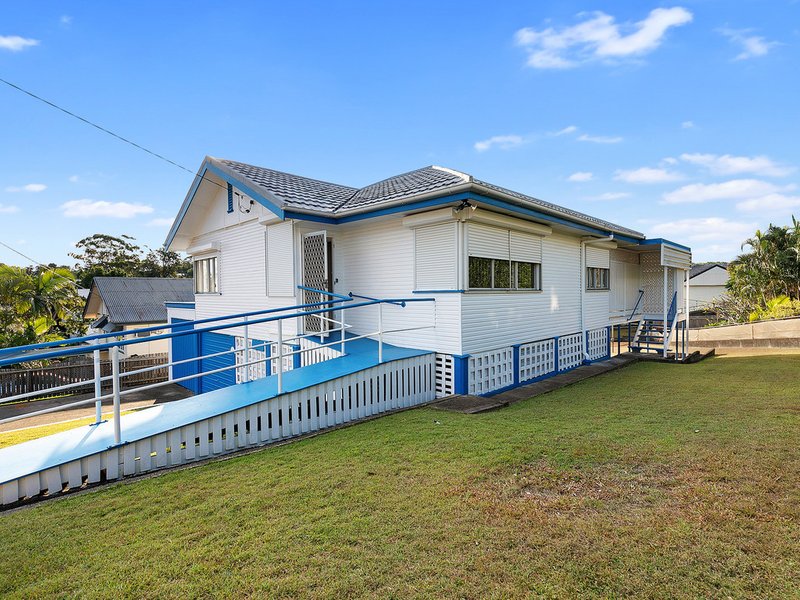 Photo - 90 Sapphire Street, Holland Park QLD 4121 - Image 10