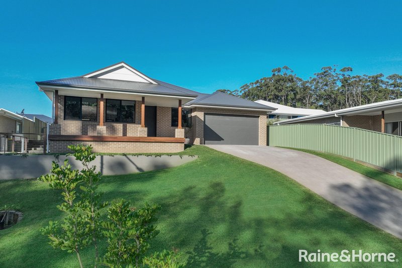 Photo - 90 Seaspray Street, Narrawallee NSW 2539 - Image 5