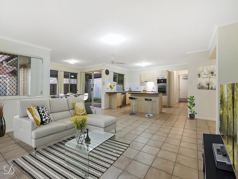 90 Selkirk Crescent, Upper Kedron QLD 4055