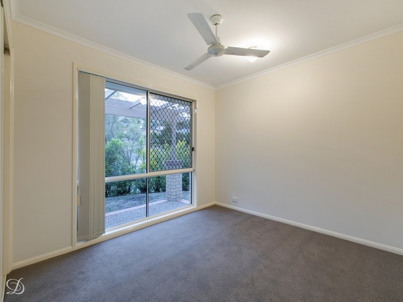 Photo - 90 Selkirk Crescent, Upper Kedron QLD 4055 - Image 12