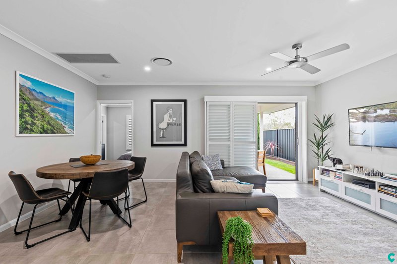 Photo - 90 Shoreview Boulevard, Griffin QLD 4503 - Image 2