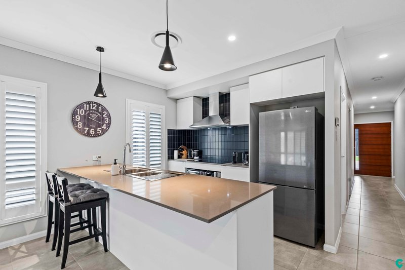 Photo - 90 Shoreview Boulevard, Griffin QLD 4503 - Image 3