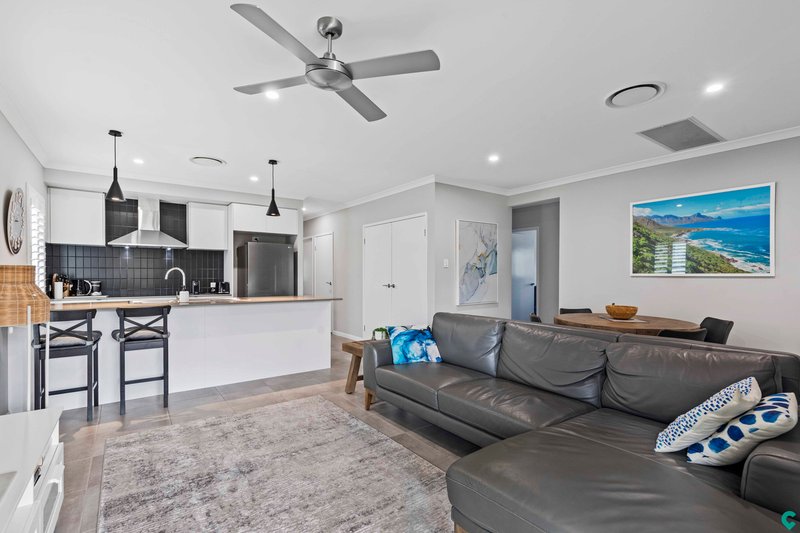 Photo - 90 Shoreview Boulevard, Griffin QLD 4503 - Image 4