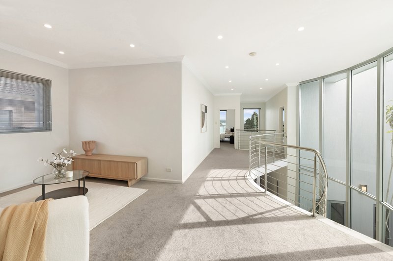 Photo - 90 Stuart Street, Blakehurst NSW 2221 - Image 11