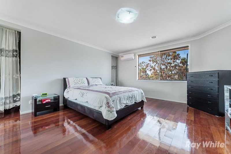 Photo - 90 Tenterfield Drive, Burnside Heights VIC 3023 - Image 11