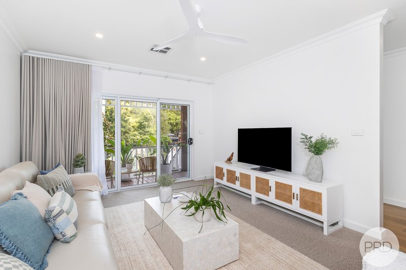 Photo - 90 Tomaree Road, Shoal Bay NSW 2315 - Image 12