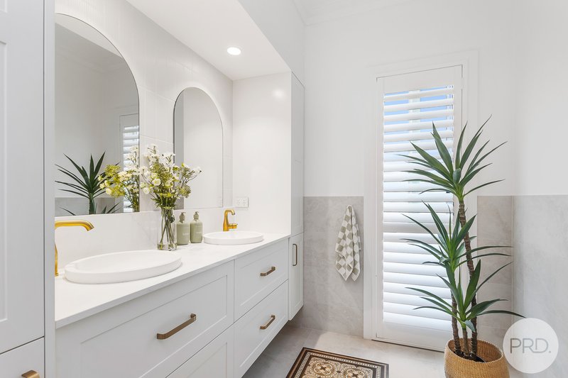 Photo - 90 Tomaree Road, Shoal Bay NSW 2315 - Image 16