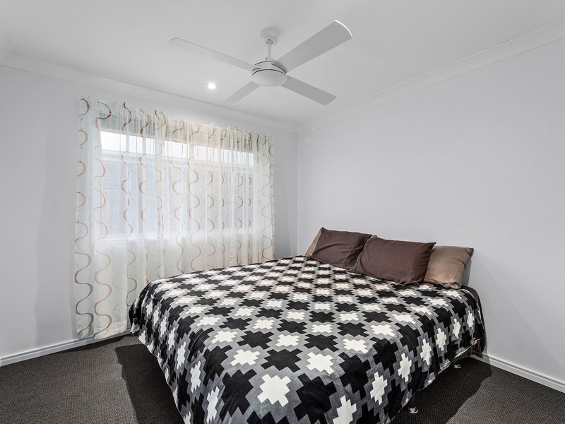 Photo - 90 Watheroo Street, South Ripley QLD 4306 - Image 13