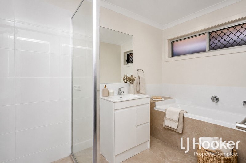 Photo - 90 Welford Circuit, Yarrabilba QLD 4207 - Image 8