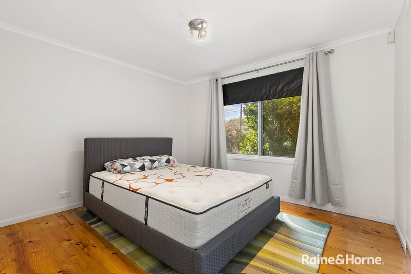 Photo - 90 William Webb Drive, Evatt ACT 2617 - Image 9