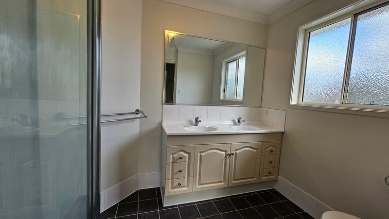 Photo - 90 Woodlands Boulevard, Waterford QLD 4133 - Image 11