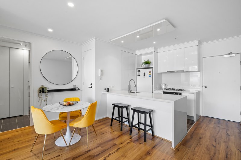 Photo - 900/63 Whiteman Street, Southbank VIC 3006 - Image 3