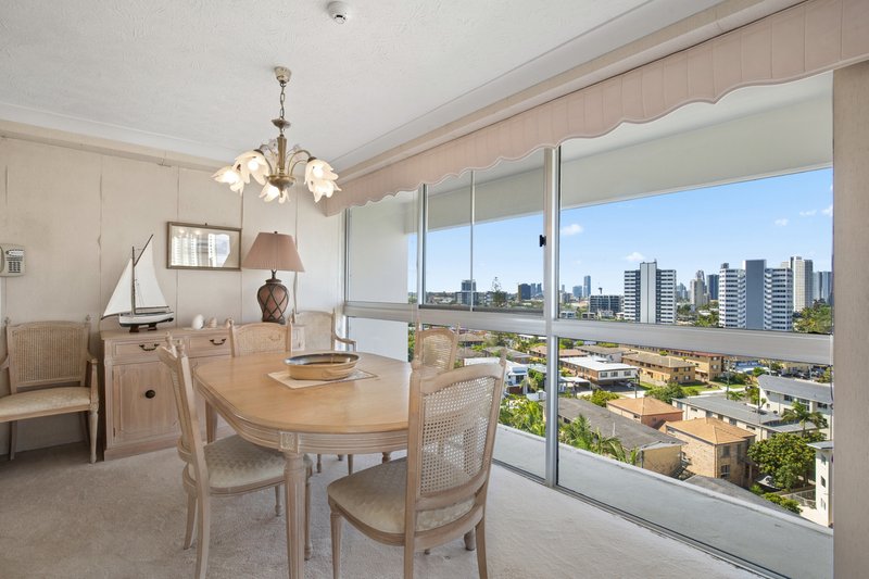 Photo - 901/21 Peninsular Drive, Surfers Paradise QLD 4217 - Image 9