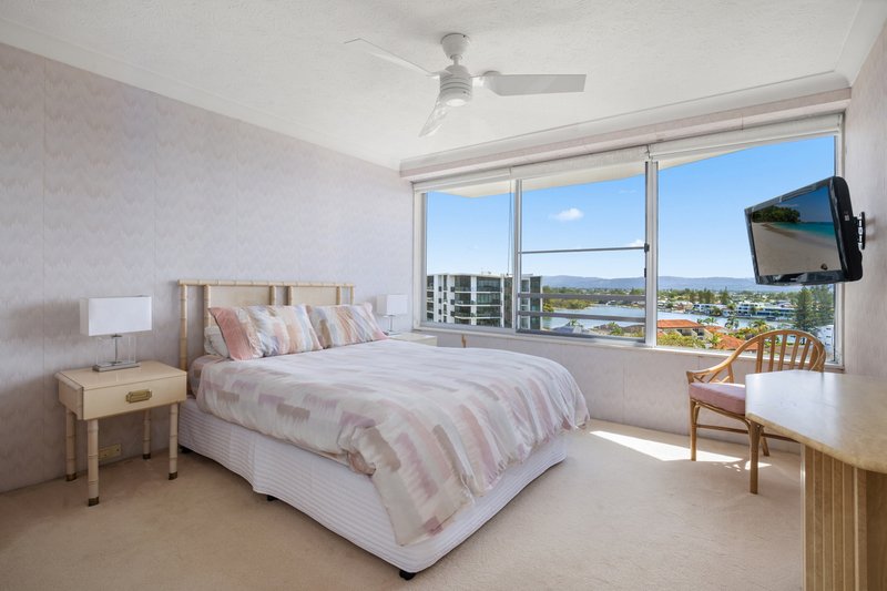 Photo - 901/21 Peninsular Drive, Surfers Paradise QLD 4217 - Image 11