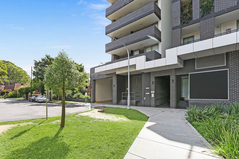 Photo - 901/23-25 Churchill Avenue, Strathfield NSW 2135 - Image 4