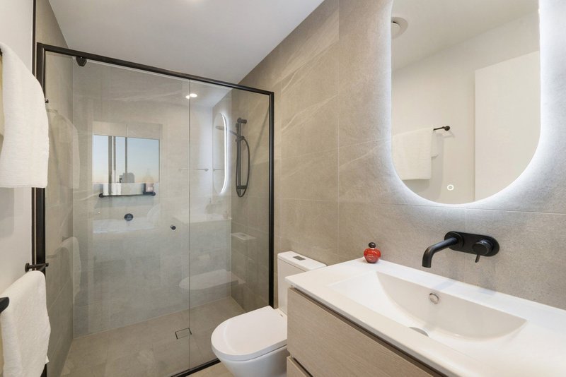 Photo - 901/256 Stanhill Drive, Surfers Paradise QLD 4217 - Image 11