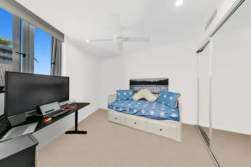 Photo - 901/42 Wyandra Street, Newstead QLD 4006 - Image 9