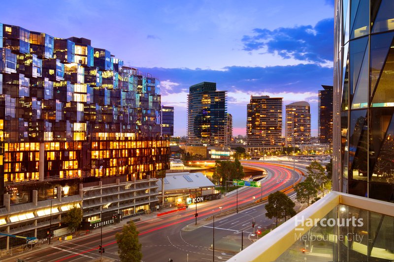 Photo - 901/8 Mccrae Street, Docklands VIC 3008 - Image 2