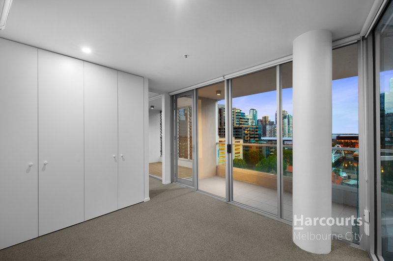 Photo - 901/8 Mccrae Street, Docklands VIC 3008 - Image 5