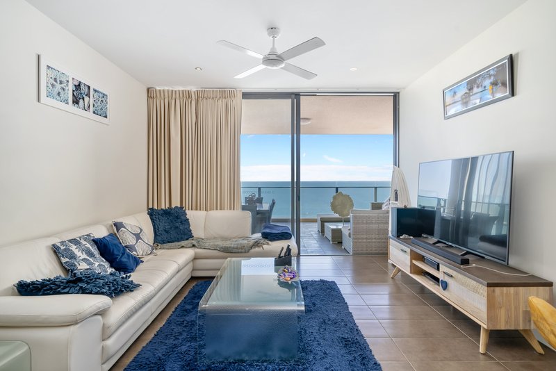 Photo - 901/99 Marine Parade, Redcliffe QLD 4020 - Image 4