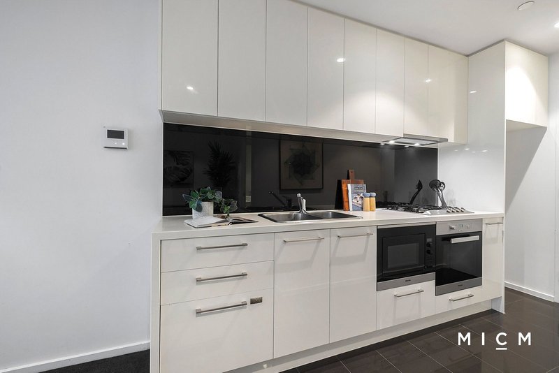 Photo - 902/1 Balston Street, Southbank VIC 3006 - Image 4