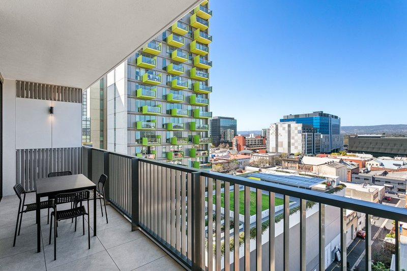 Photo - 902/17 Penny Place, Adelaide SA 5000 - Image 2