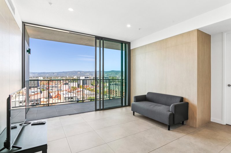 Photo - 902/17 Penny Place, Adelaide SA 5000 - Image 3