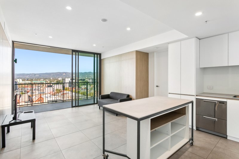 Photo - 902/17 Penny Place, Adelaide SA 5000 - Image 7