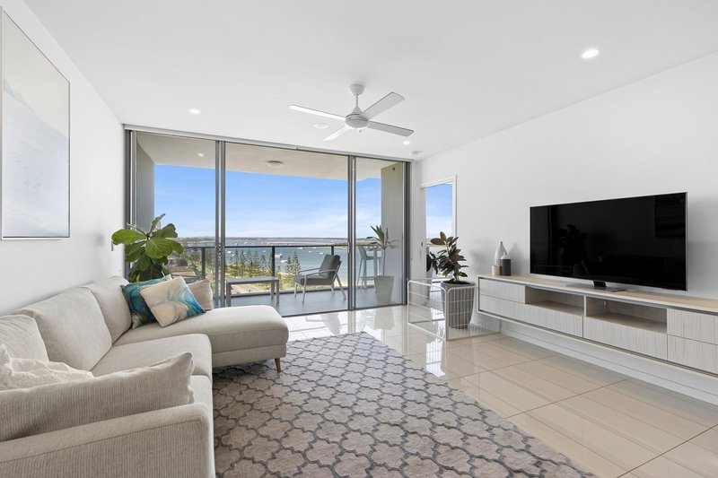 Photo - 902/388 Marine Parade, Southport QLD 4215 - Image 4