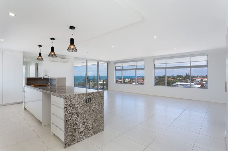 Photo - 902/4 Anderston Street, Scarborough QLD 4020 - Image 4