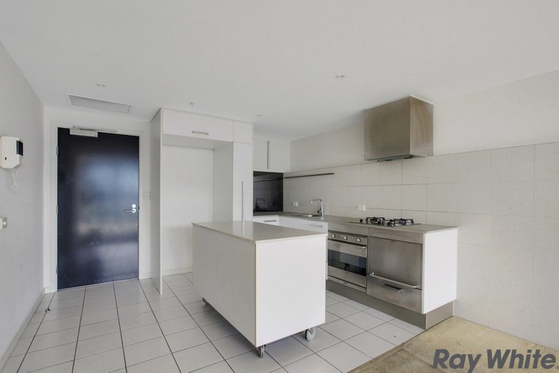 Photo - 902/60 Lorimer Street, Docklands VIC 3008 - Image 2