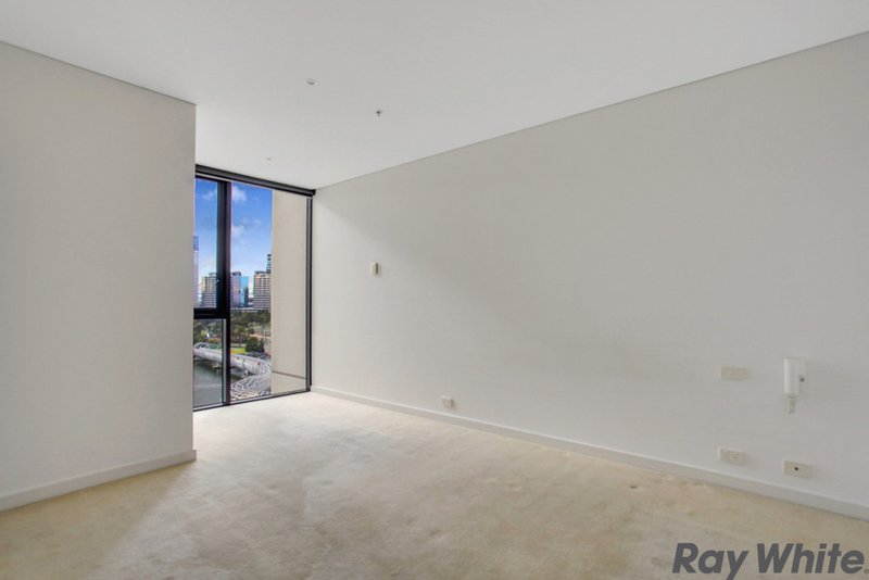 Photo - 902/60 Lorimer Street, Docklands VIC 3008 - Image 5