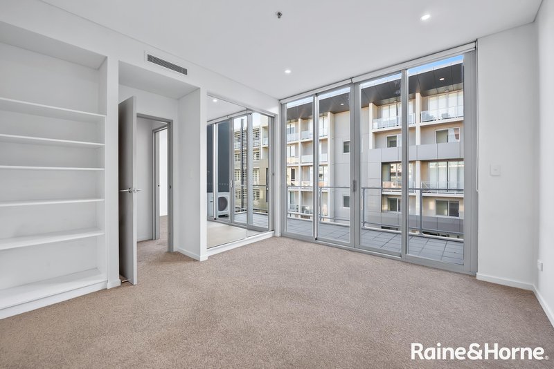 Photo - 902B/8 Bourke Street, Mascot NSW 2020 - Image 3