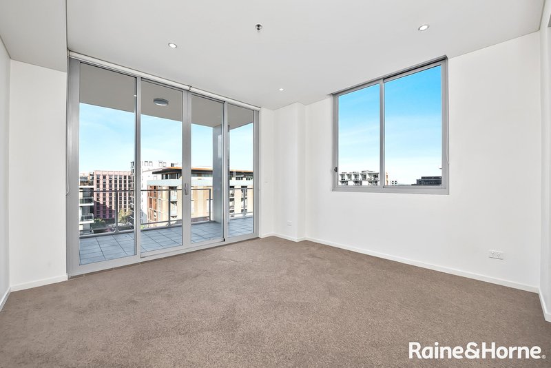 Photo - 902B/8 Bourke Street, Mascot NSW 2020 - Image 7