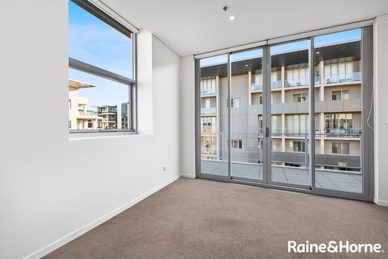 Photo - 902B/8 Bourke Street, Mascot NSW 2020 - Image 8