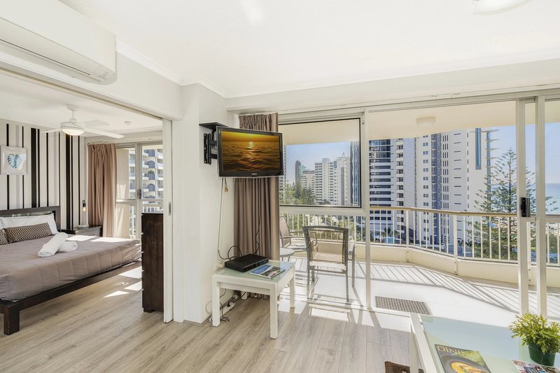 Photo - 903/10 Vista Street, Surfers Paradise QLD 4217 - Image 3