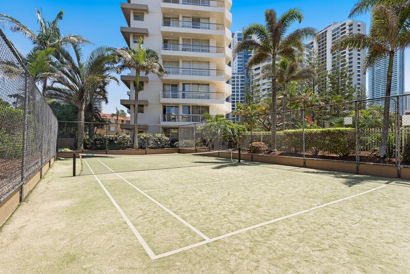 Photo - 903/10 Vista Street, Surfers Paradise QLD 4217 - Image 12