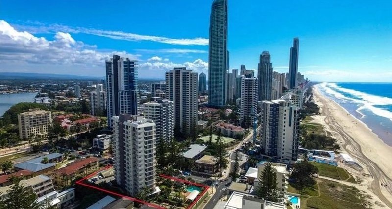 Photo - 903/10 Vista Street, Surfers Paradise QLD 4217 - Image 18