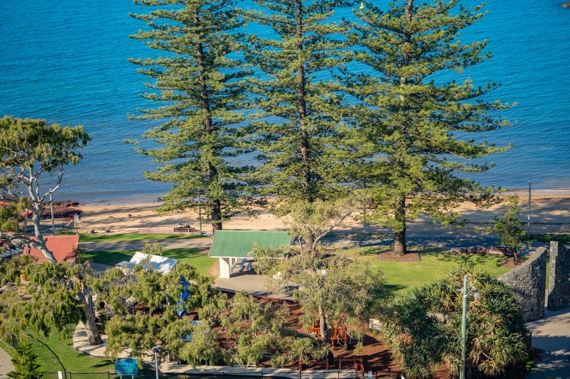 Photo - 903/185 Redcliffe Parade, Redcliffe QLD 4020 - Image 24