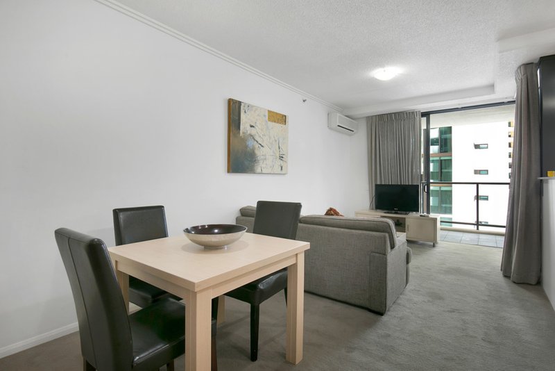 Photo - 903/212 Margaret Street, Brisbane City QLD 4000 - Image 4