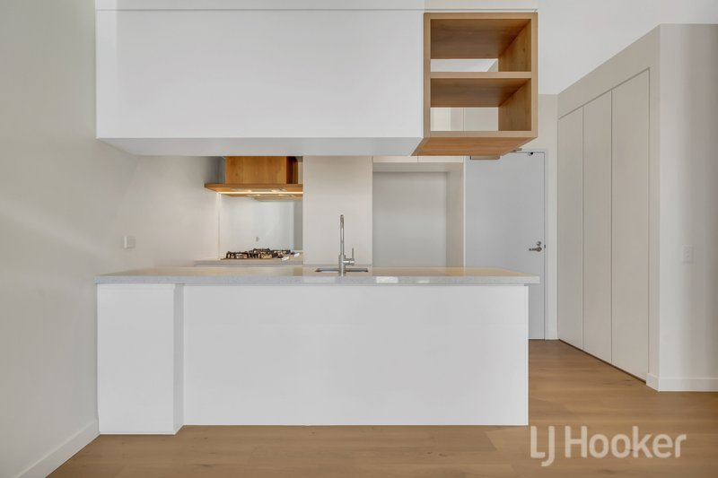 Photo - 903/253-273 Normanby Road, South Melbourne VIC 3205 - Image 3