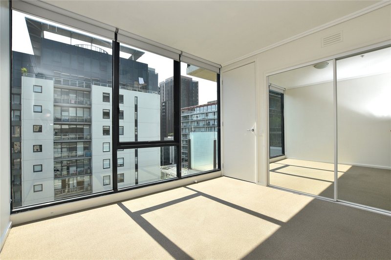 Photo - 903/38 Bank Street, South Melbourne VIC 3205 - Image 5