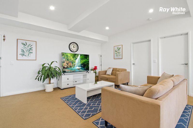 Photo - 903/5 Second Avenue, Blacktown NSW 2148 - Image 3