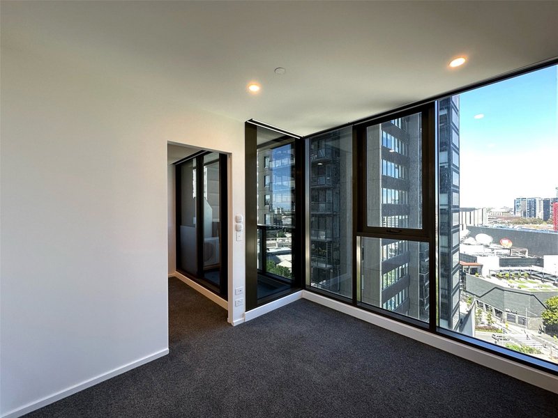 Photo - 903/81 City Road, Southbank VIC 3006 - Image 4